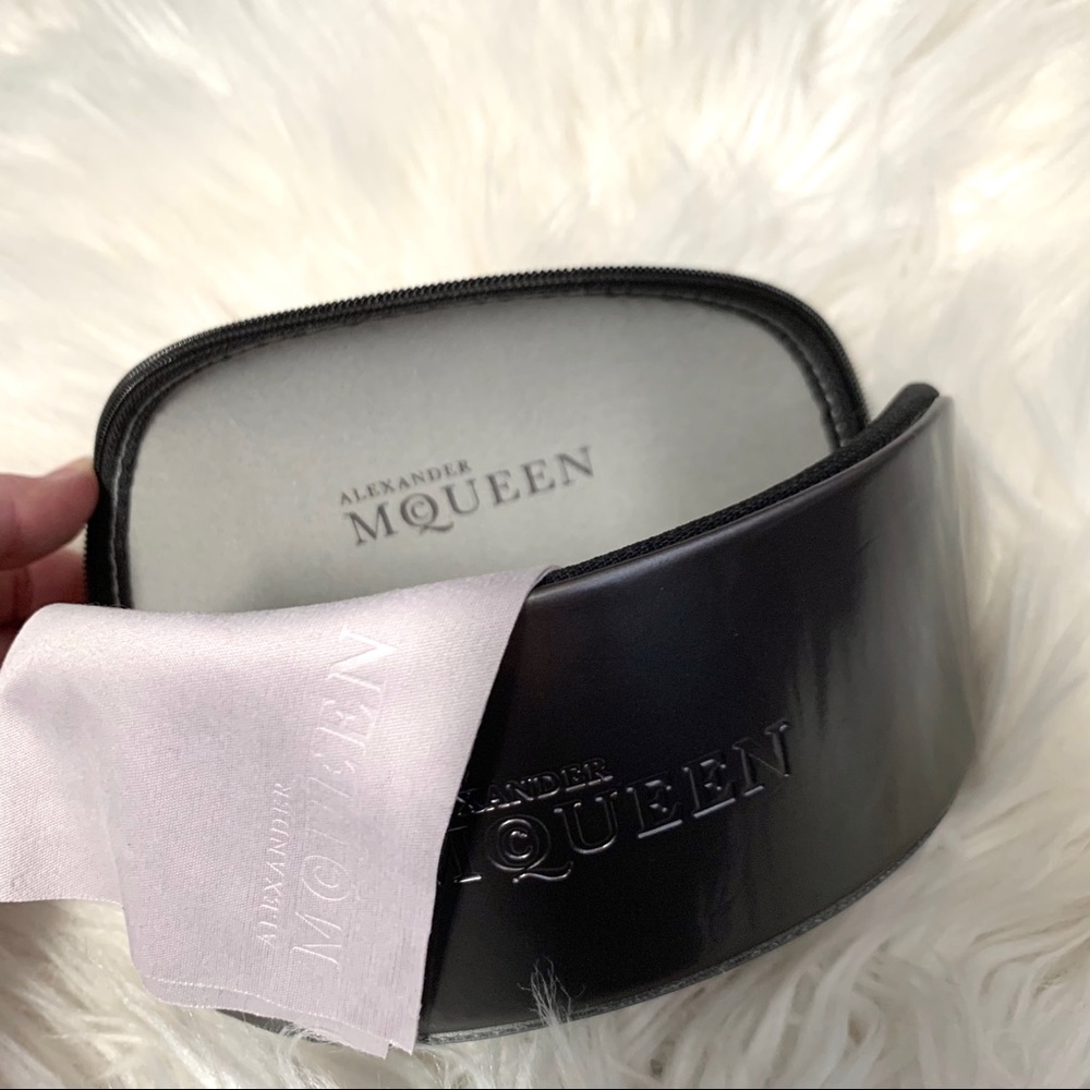 LIKE NEW ALEXANDER MCQUEEN Eyeglass Case & Cloth